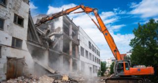 Промышленный демонтаж зданий Каспийск, цена от 2945 руб.